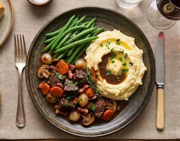 Beef bourguignon with mashed potatoes and green beans