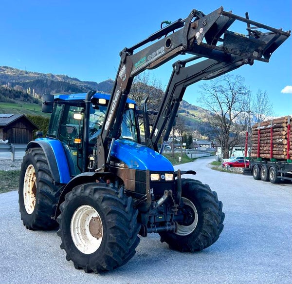 New Holland TS 115