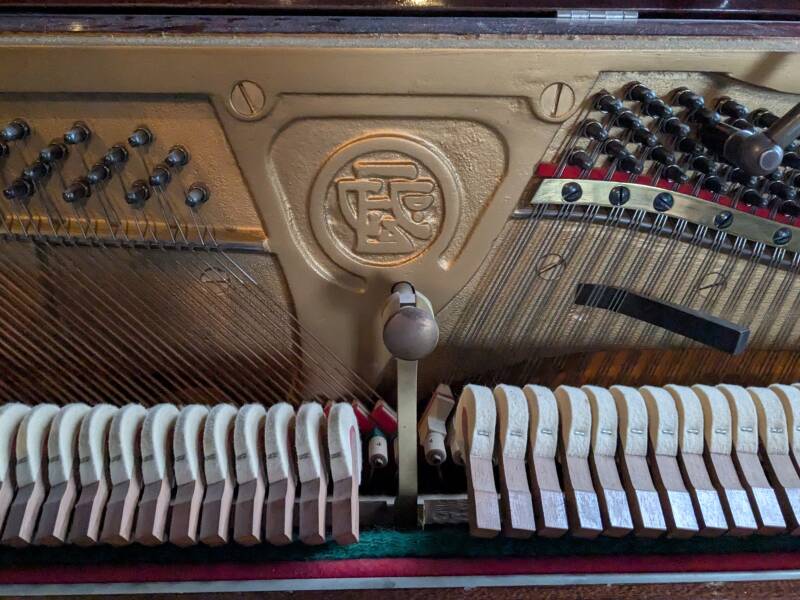 Pianostämning av ett Ekströmspiano på Rooftop studios