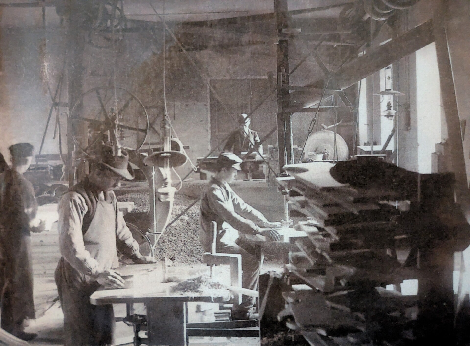 Interiören i en av Sveriges historiska pianofabriker (ur klaverens hus samling)