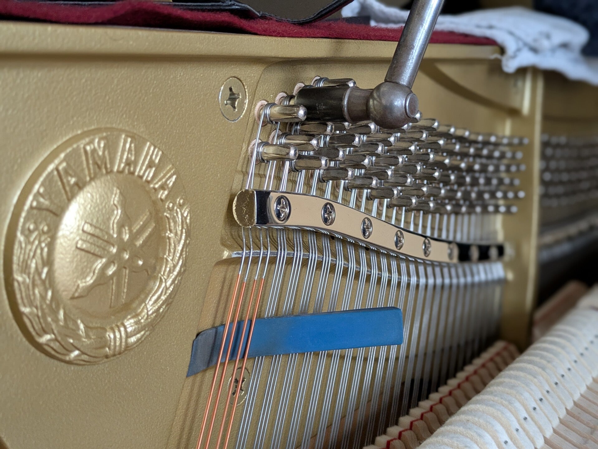 Pianostämning av ett Yamahapiano