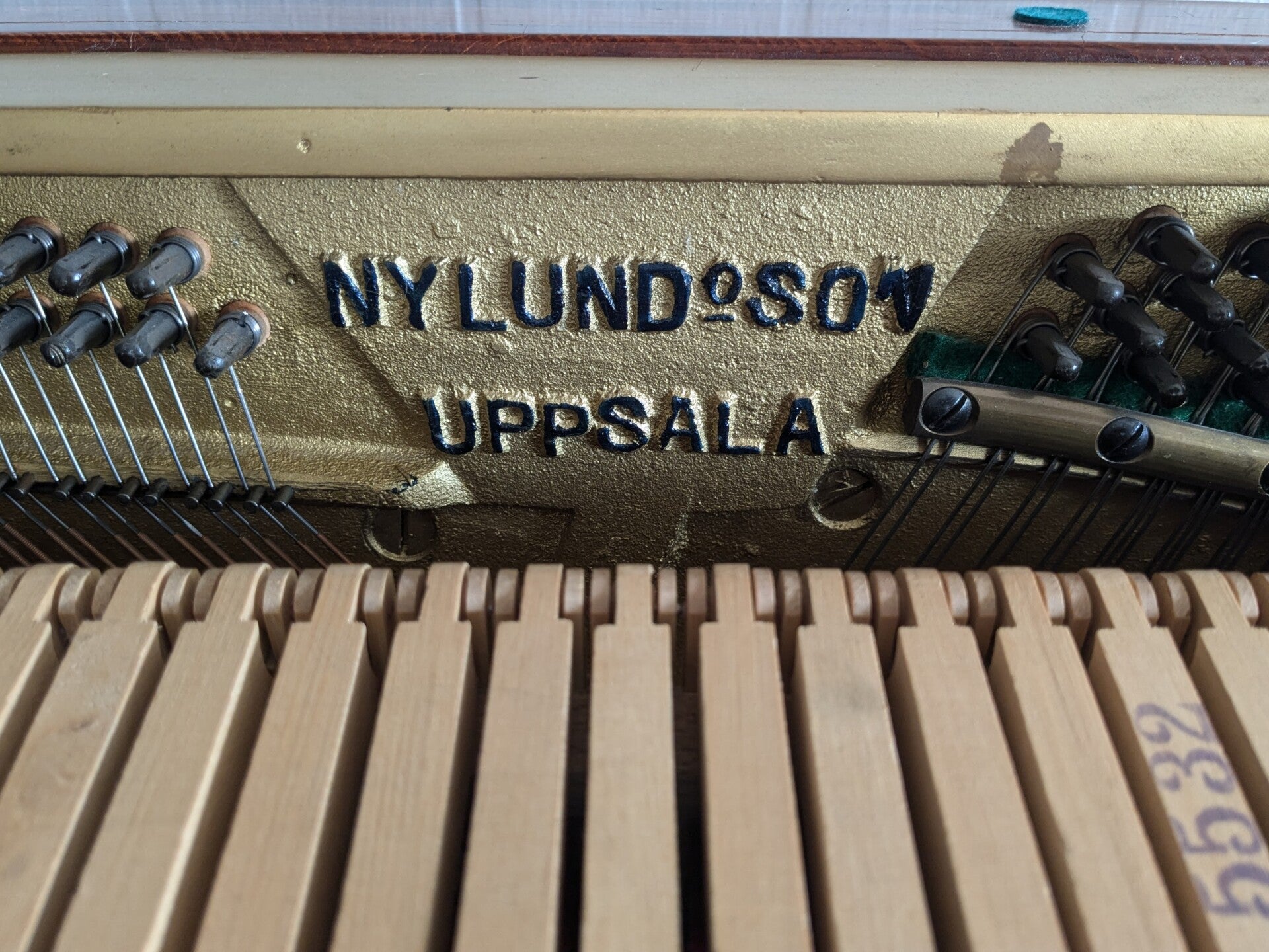 Svensktillverkat kammarpiano; Nylund & Son