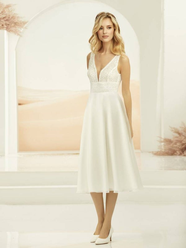 💫 Korte trouwjurk met kanten top – romantisch & elegant