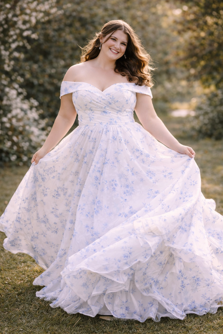 Nieuwe Rebecca Ingram (by Maggie Sottero) trouwjurk maat 44 – bloemenprint, off-shoulder & romantisch Code 202653