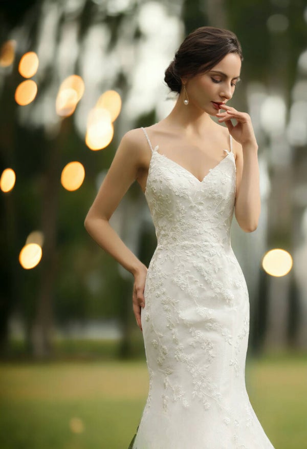 Nikita Special Spaghetti bandjes Fit To Flare Trouwjurk Bruidsjurk Style 2009