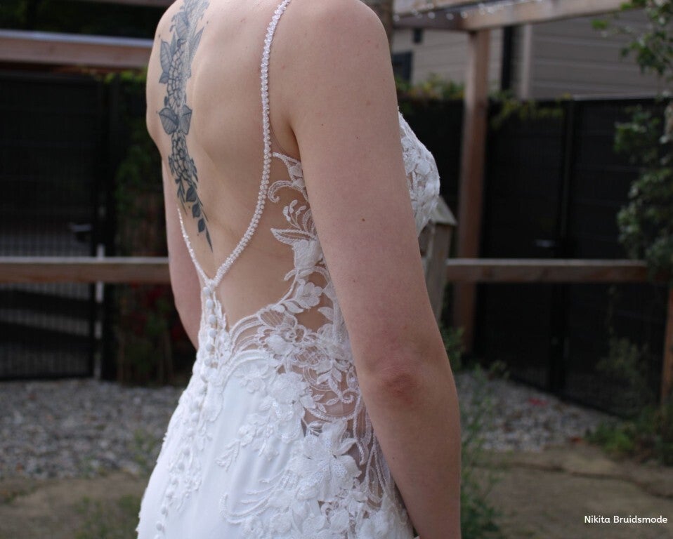 ✨ Tweedehands Enzoani Omari trouwjurk – Maat 36/38 – Met afneembare sleep ✨Code 2025118