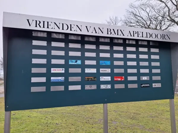 Bordje Vrienden van BMX Apeldoorn
