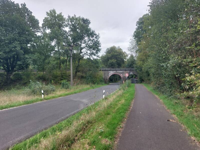 Dreikirchen nach Obererbach