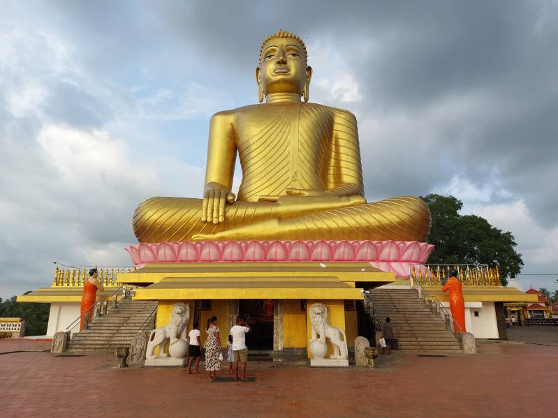 Sri Lanka, Aluthgama