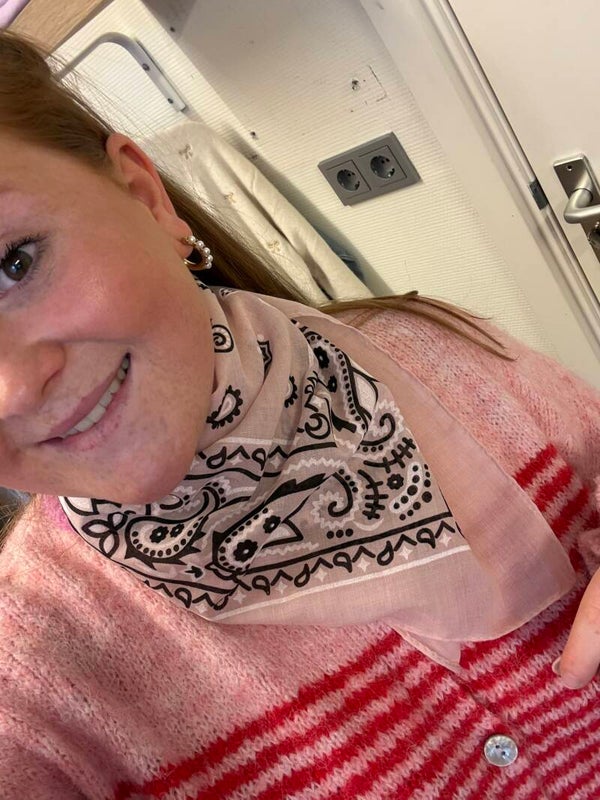Sjaaltje presley Roze