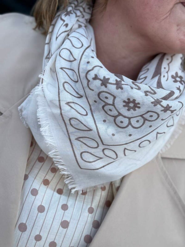 Sjaaltje Presley groot - Beige