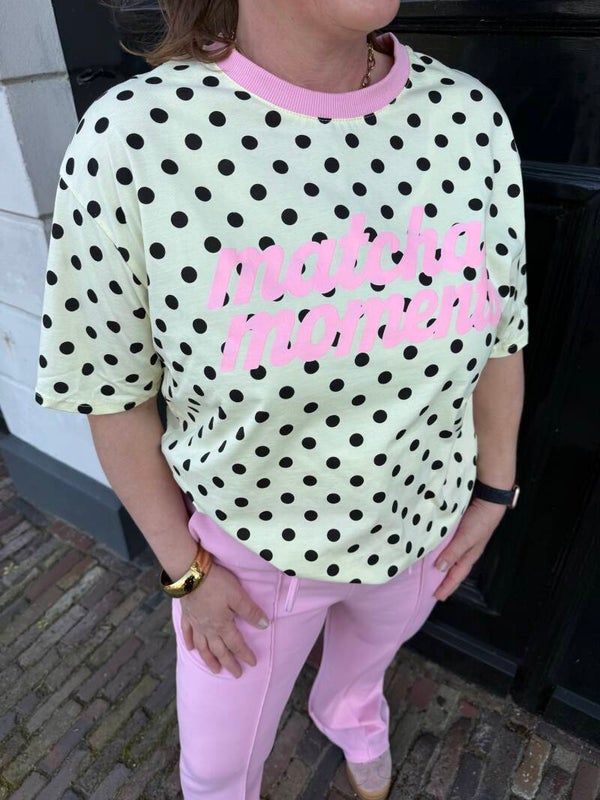 Matcha moments t-shirt - Roze / Geel