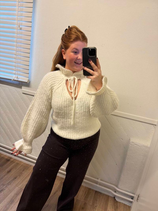 Ruffle knit - Creme