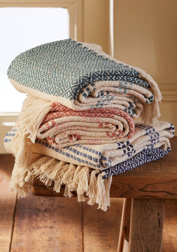 Recycled Cotton Chunky Throw, 130 x 170cm with Diamond Pattern
