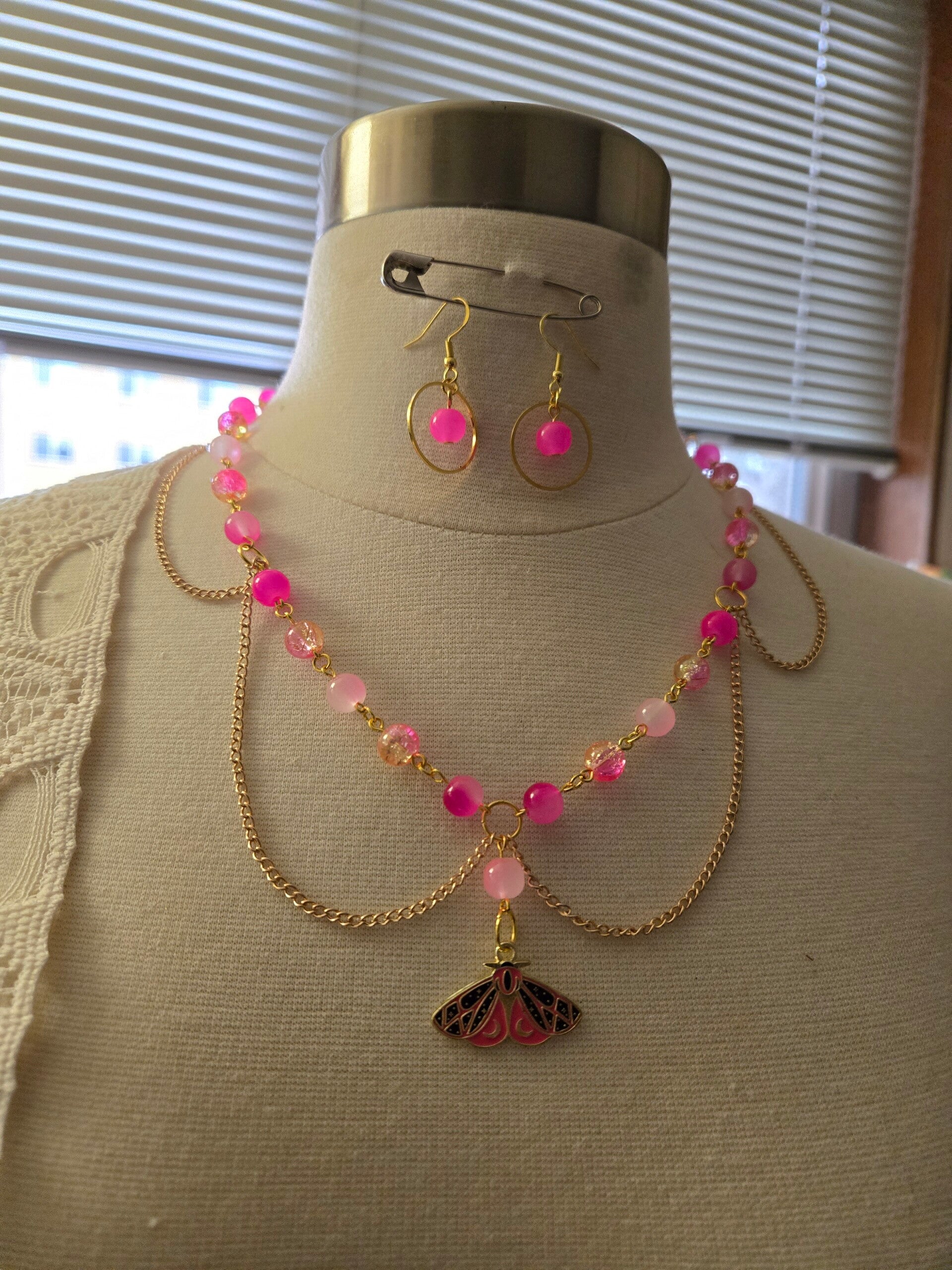 🌹 Rosecourt Moth Set 🦋