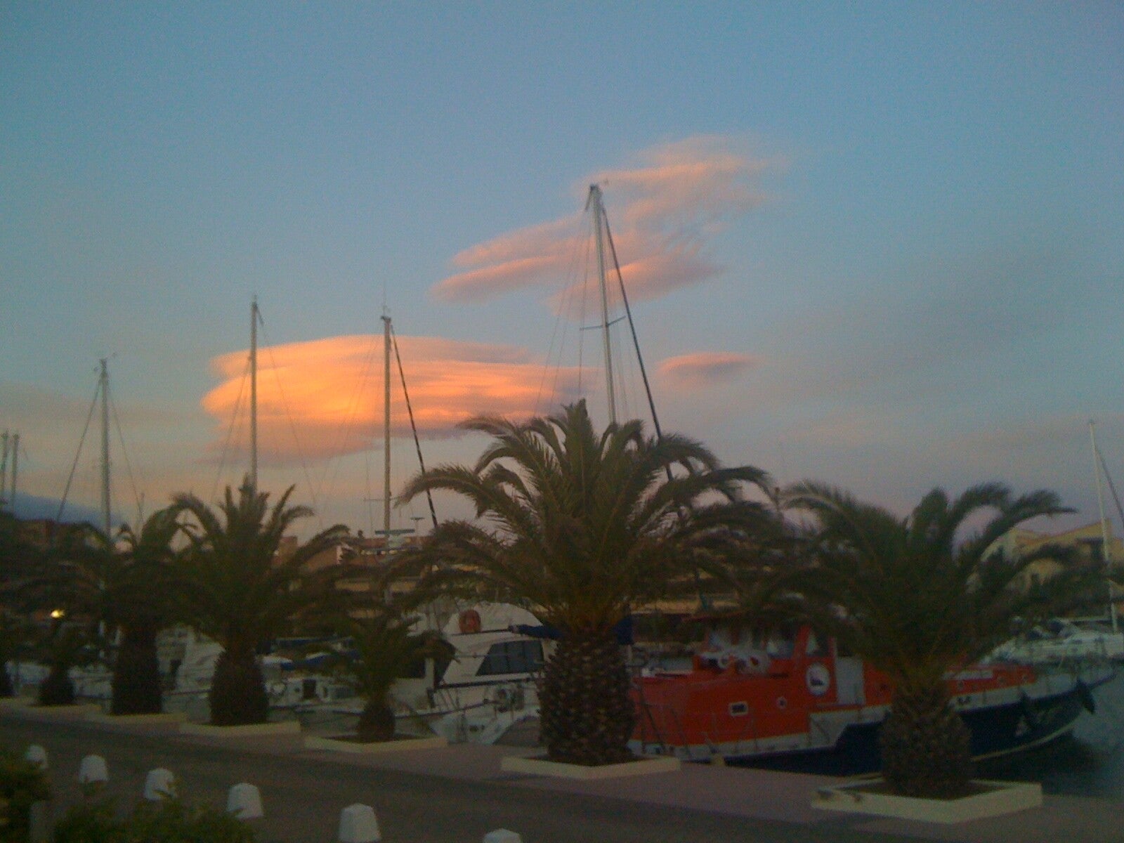 gruissan-yachthafen-04-standard.jpg