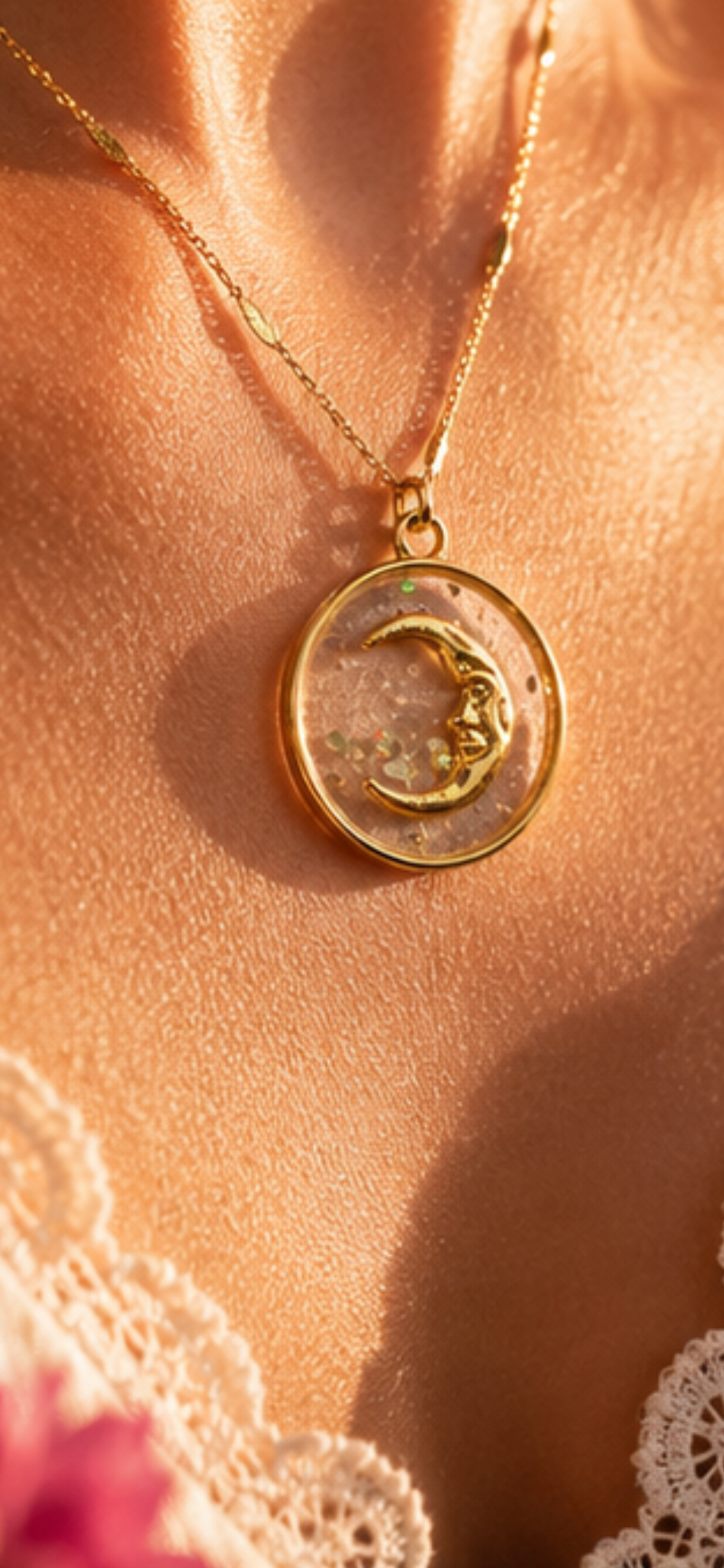 Collier lune doré