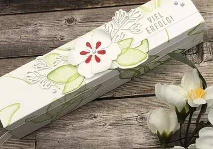 Schoko-Verpackung mit einem perforierten Verschluß zum aufziehen