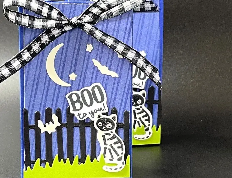 Tag 1 kreative Halloween-Verpackung mit Leuchteffekt