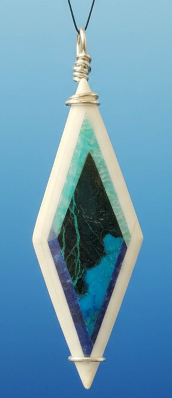 Intarsia pendant