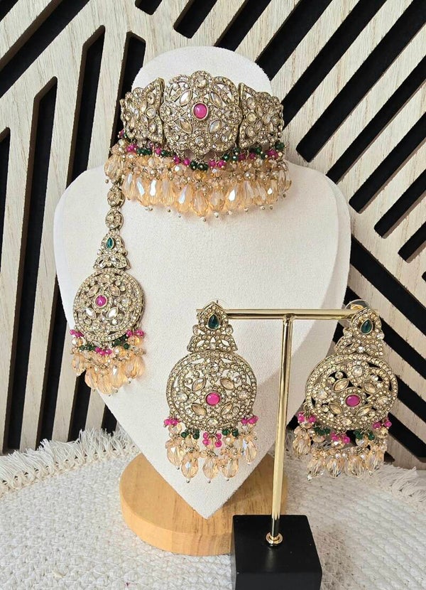 Vithya choker set