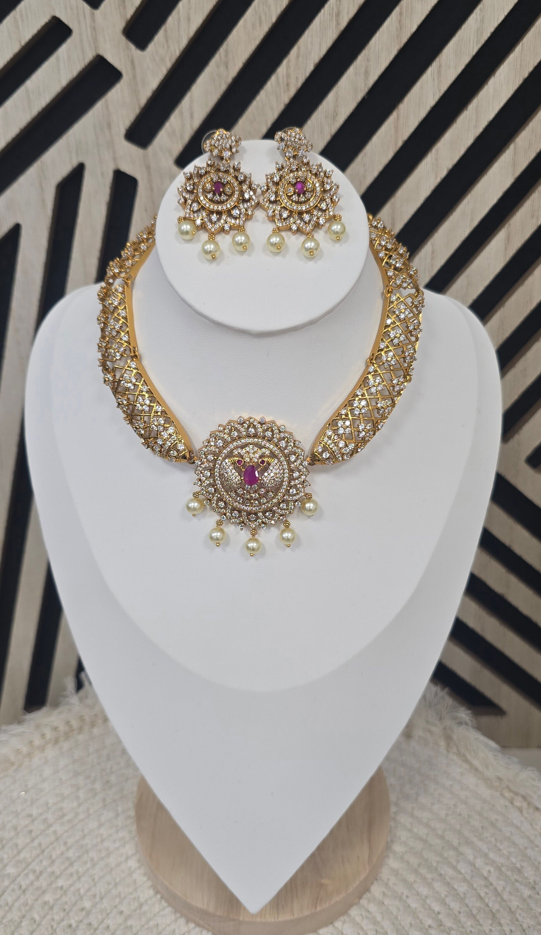 Leena set