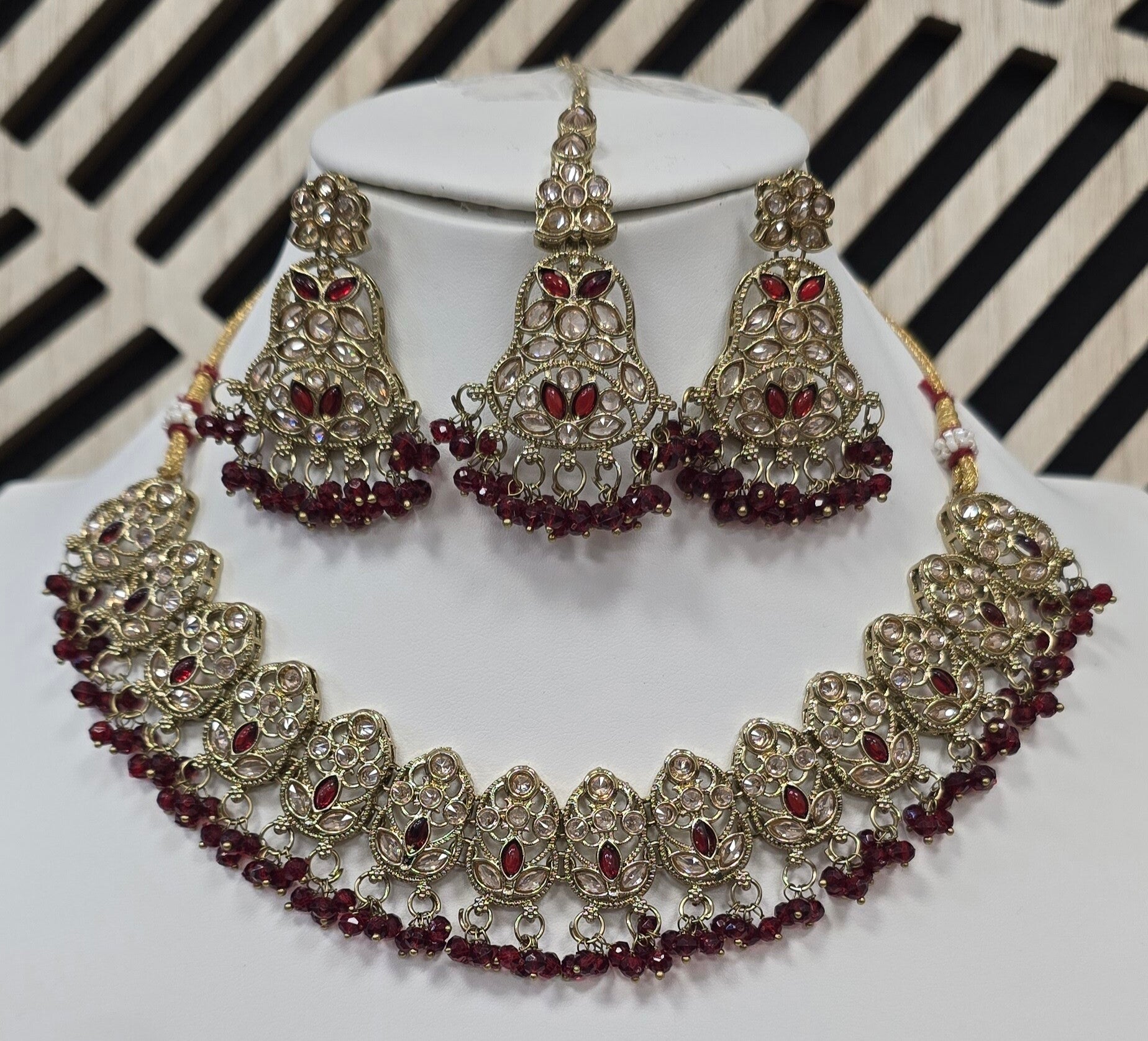 Necklace Set Janvi Bordeau
