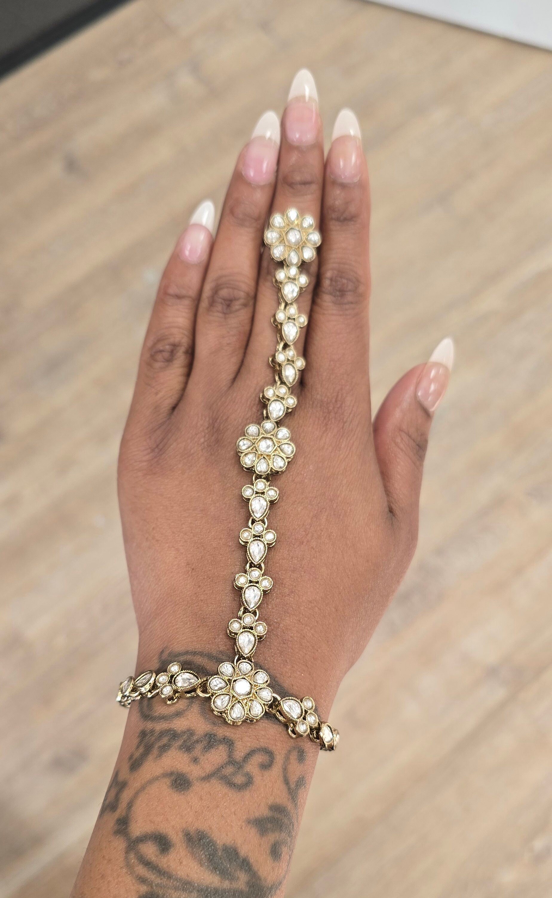 Handchain Sita