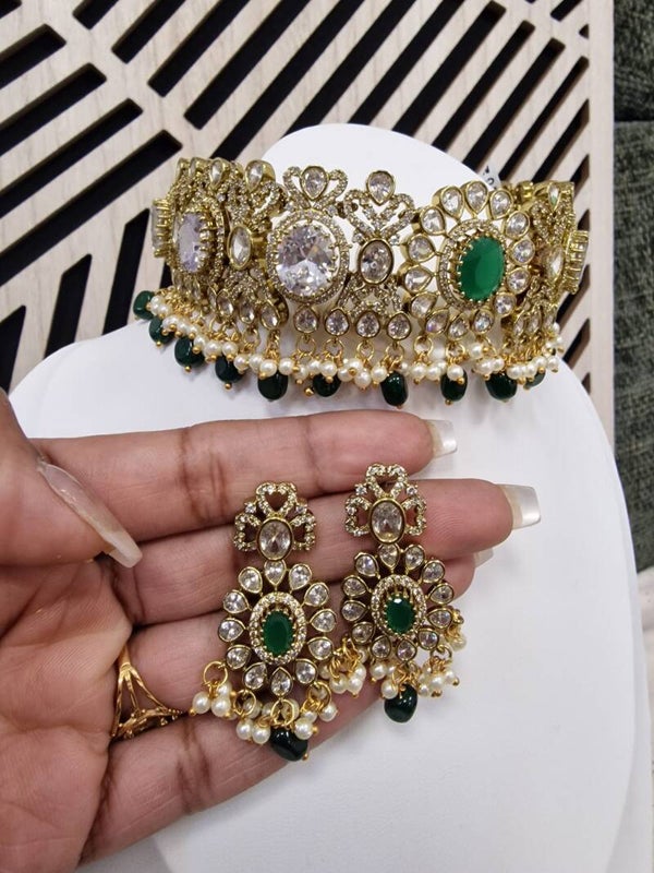 Meenakshi choker set groen