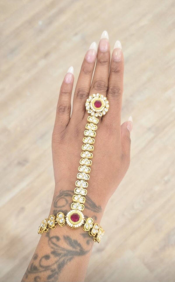 Handchain Liya