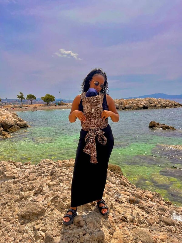 Porte bébé Akissi Marron