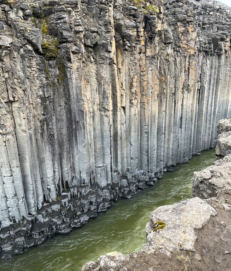 basalt-rock-standard-mnj9as.jpg
