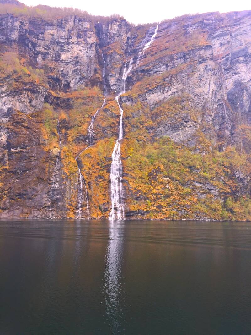 waterfalls-into-water-norway-2-standard.jpg