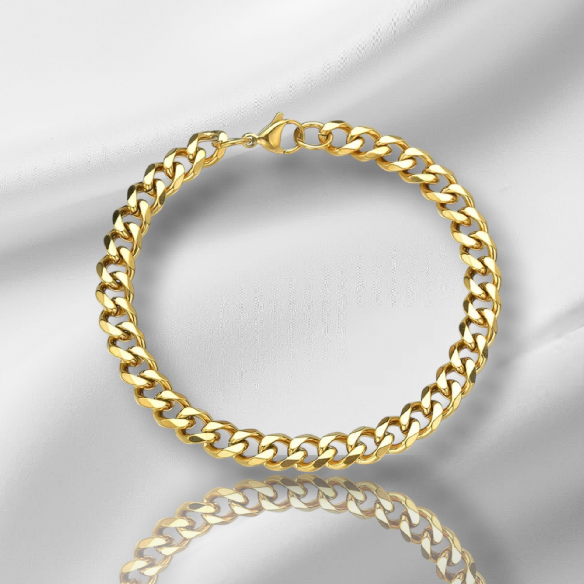 Cuban Link Bracelet. Gold
