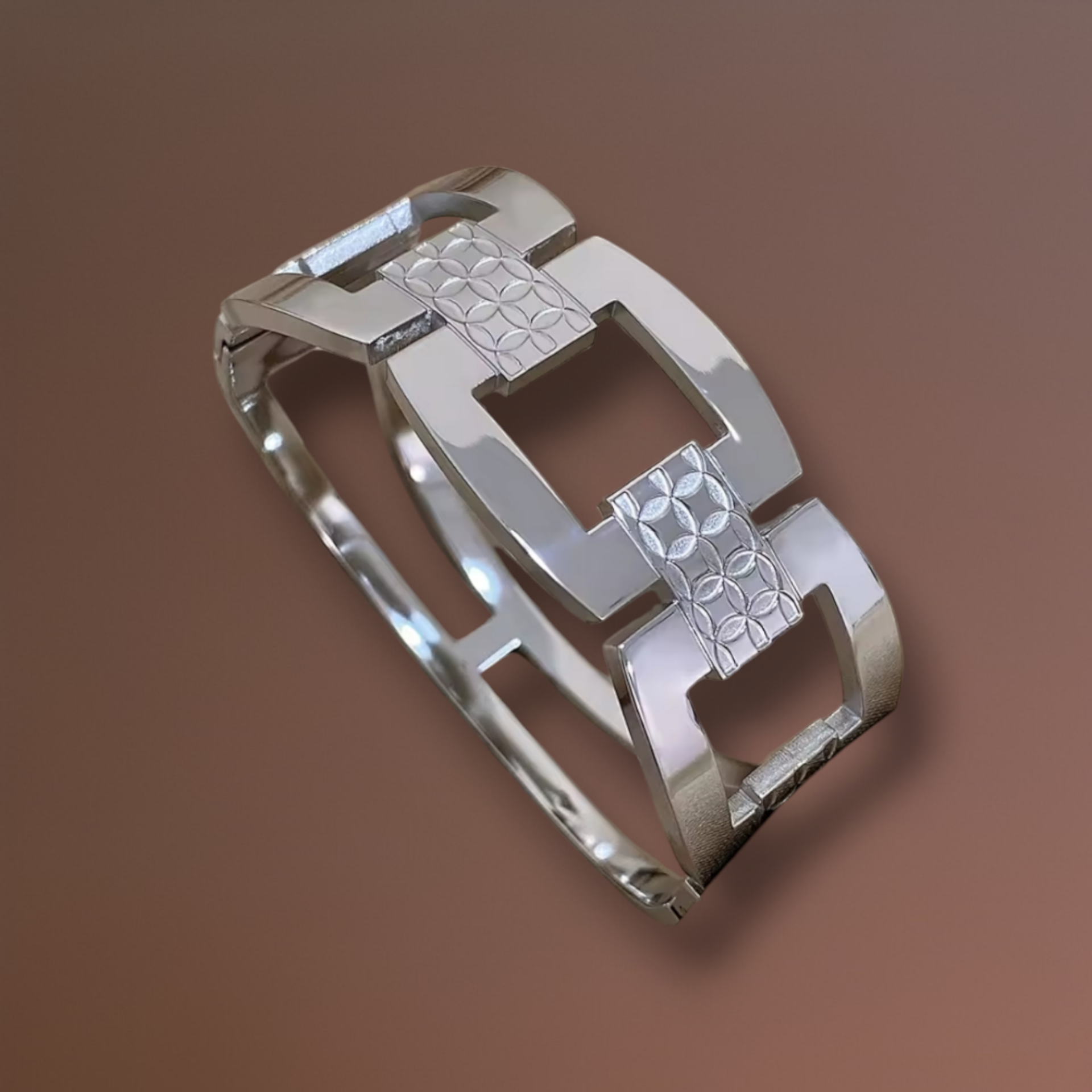 Thick, geometric bracelet. 325L stainless steel. Silver