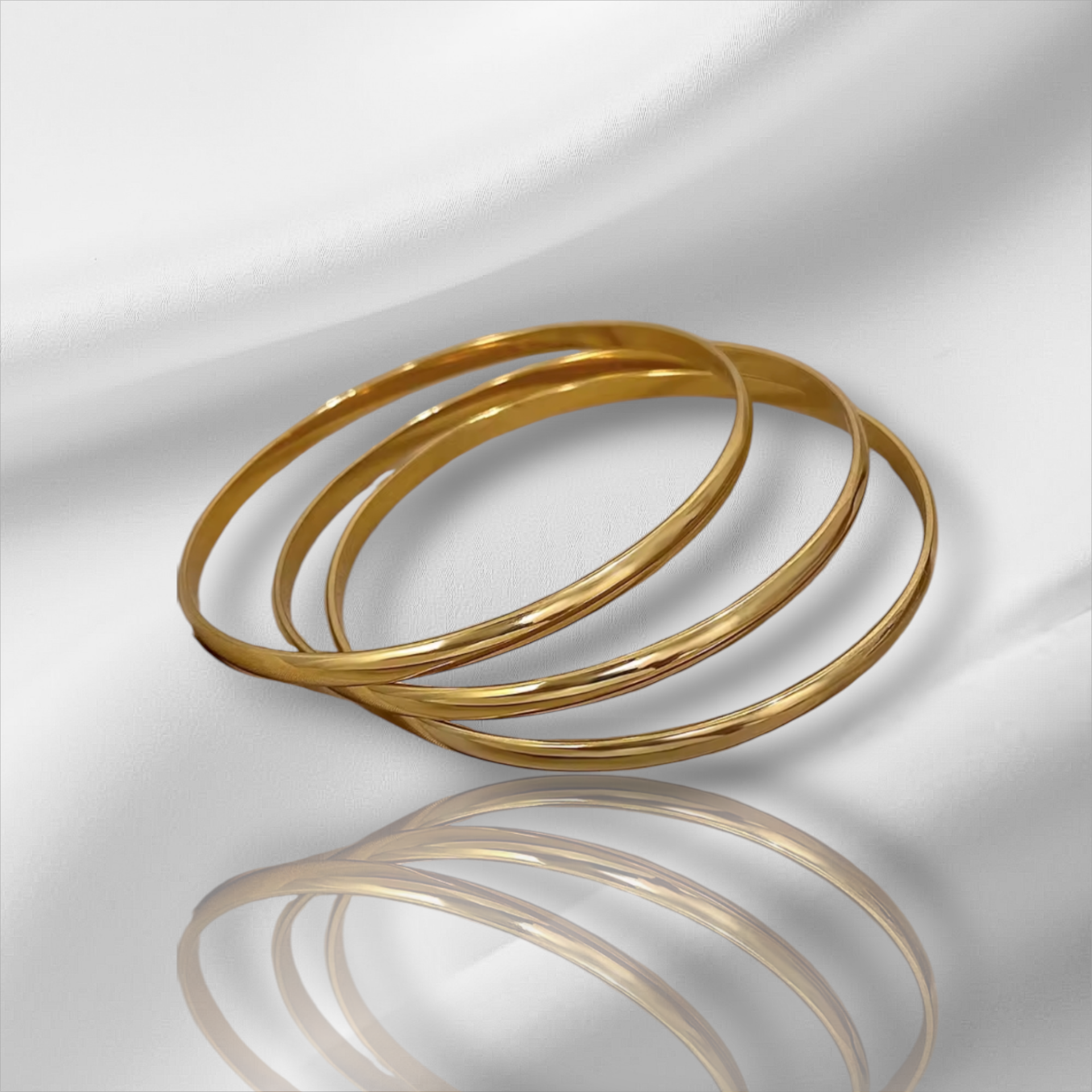 18K Gold Plated Stainless Steel Bracelet. Basic Minimalist Shiny Bracelet