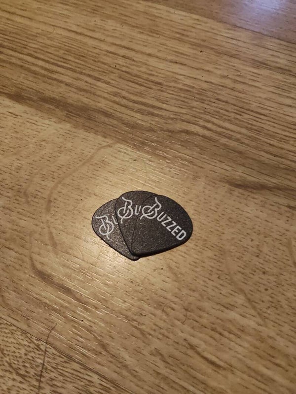 Buzzed plectrums