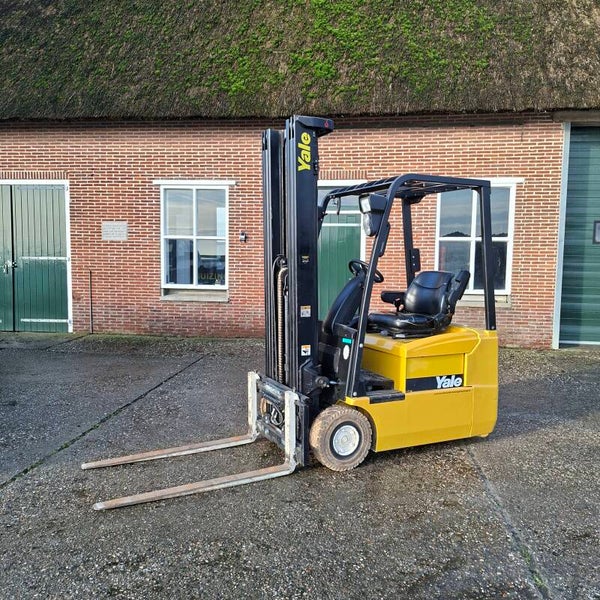 Te koop elektrische heftruck Yale 1.6 ton triplomast ( 550 cm ) sideshift