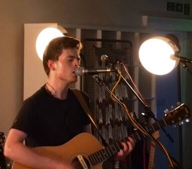 2018-07-olly-flavell-standard-xt5w5z.jpg
