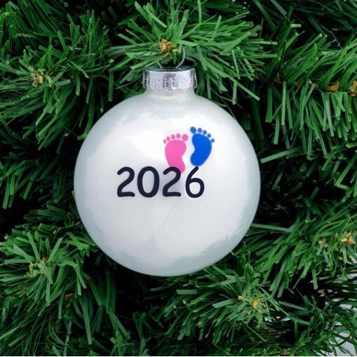 Kerstbal zwangerschapsaankondiging baby 2026