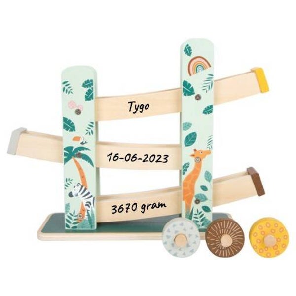 Knikkerbaan met naam en geboorte gegevens