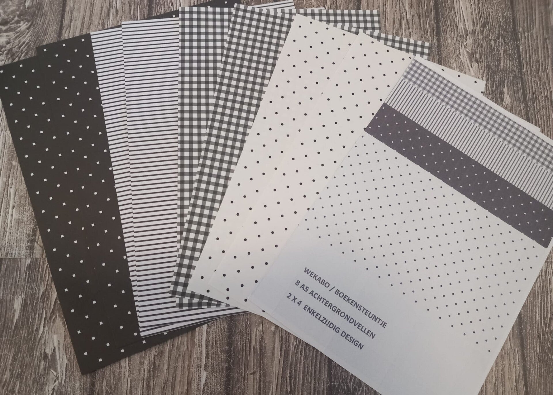 A5 achtergrond papier - WEKABO/BOEKENSTEUNTJE A5 zwart 002