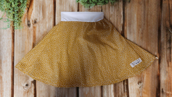 Gelb mit weißen Punkten Rock