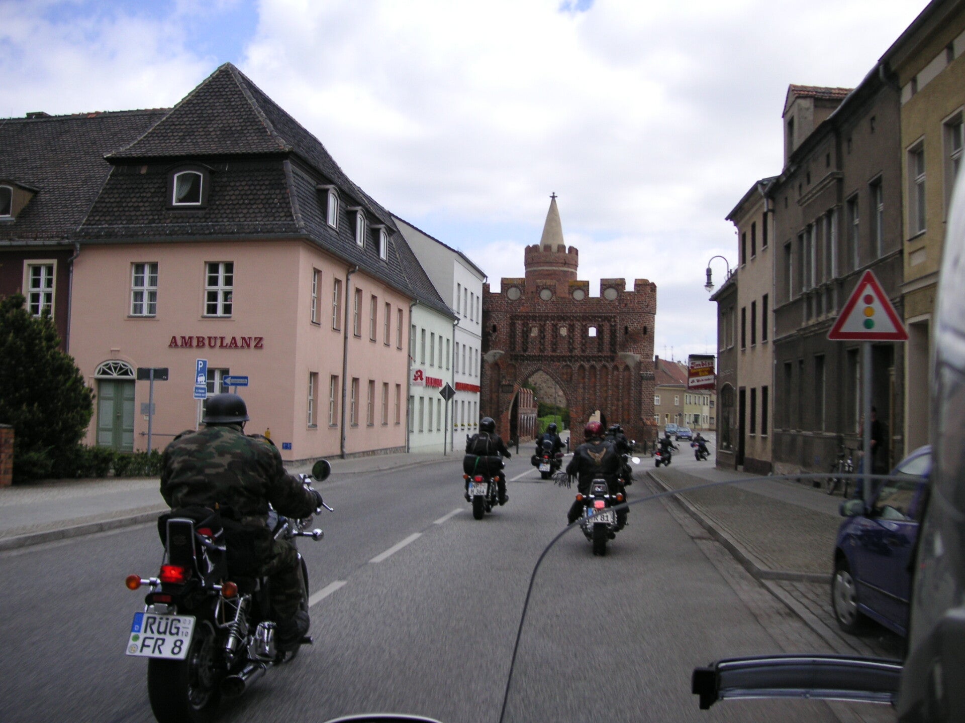 byhlegure-2005-008-standard-xquj9w.jpg