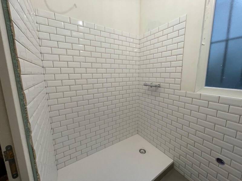 #rénovation #salle de bain #carrelage #carrelage salle de bain # carrelage metro #