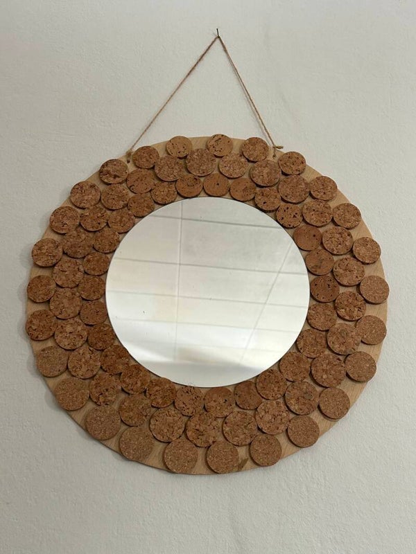 Handgemachter Wandspiegel mit Korkdeko – ca. 35 cm | Einzelstück