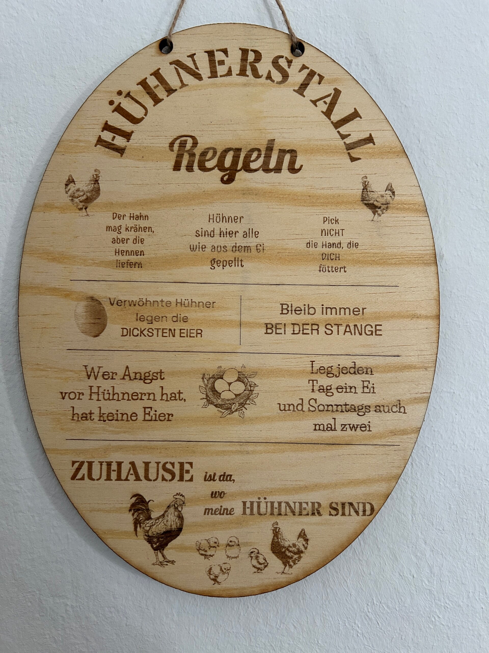 Handgemachtes Hühnerstall-Schild aus Holz mit Gravur | Einzelstück