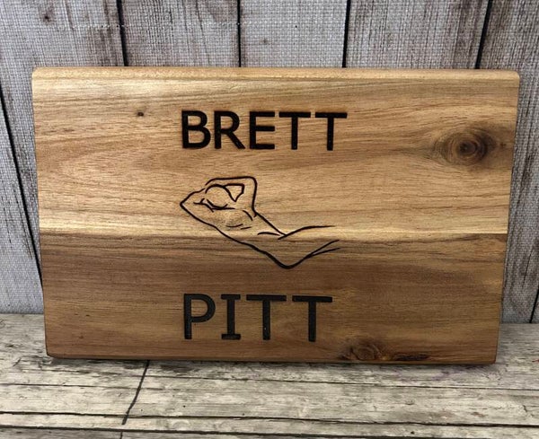 Frühstücksbrett „Brett Pitt“ aus Holz – lustige Geschenkidee