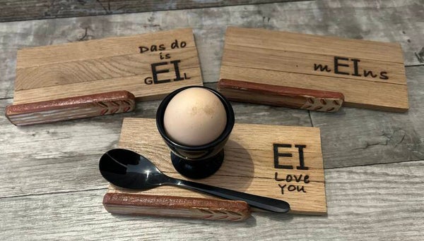 Eierbecher-Untersetzer aus Holz mit lustigen Sprüchen