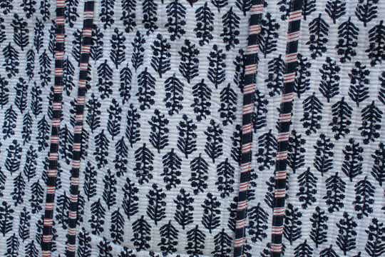 Bohemian shopper blauw wit bloemetje